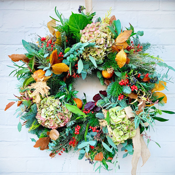 Luxurious Christmas Door Wreath - Image 4