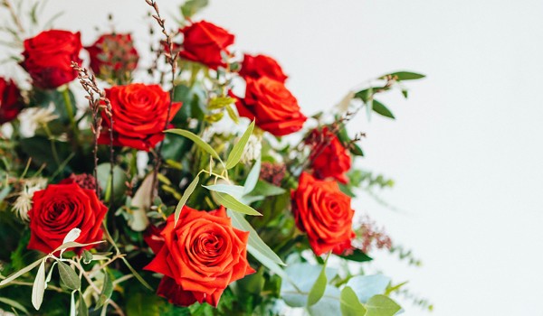Vase Arrangement of Red Roses - Image 5