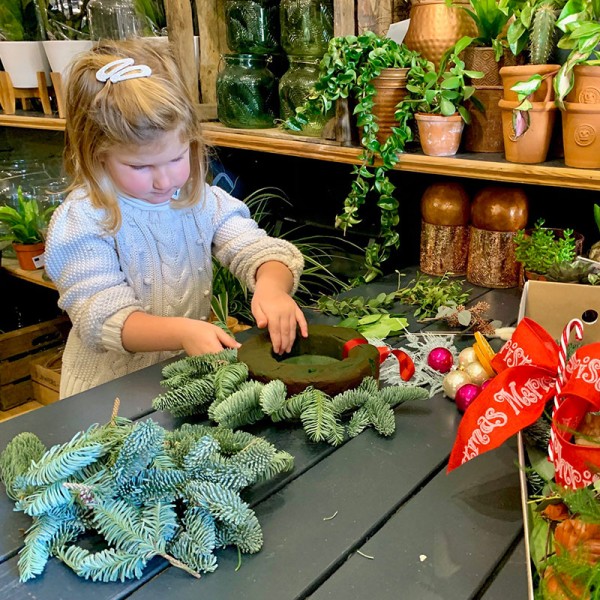 Junior DIY Christmas Wreath - Image 4