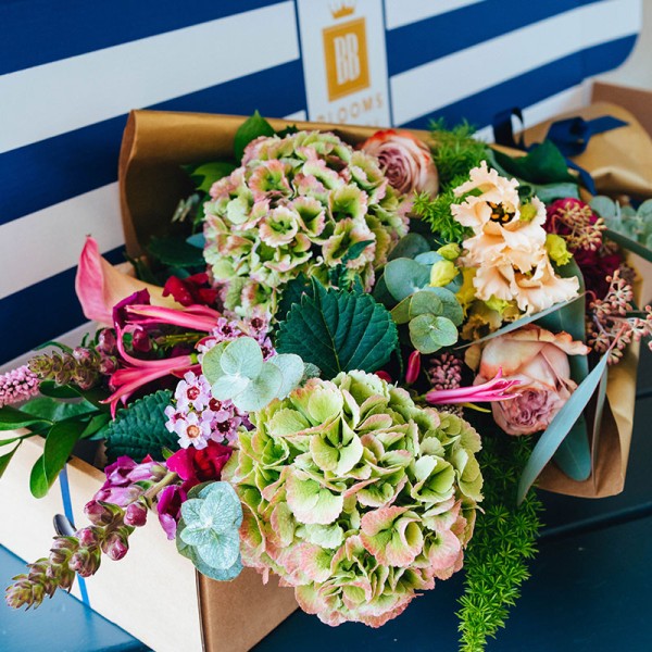 Christmas Blooms in a Box - Image 2